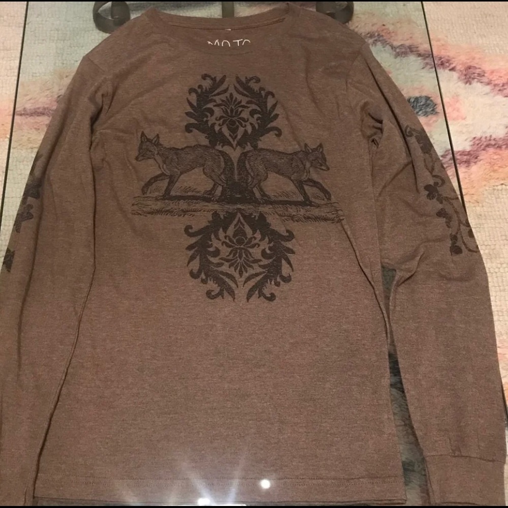 Soft long sleeved designed shirt